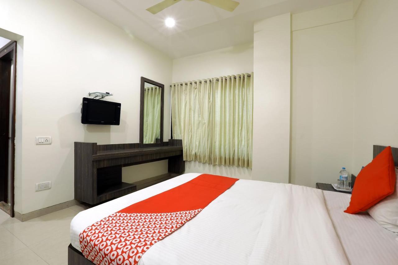 Oyo 4198 Hotel Shri Sai Murli Shirdi Zewnętrze zdjęcie
